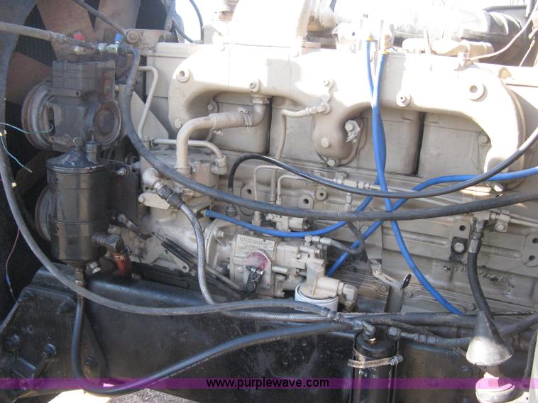 image for item E3084 1973 Peterbilt 359 ST semi truck