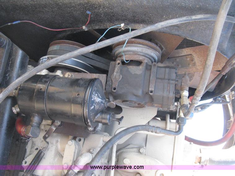 image for item E3084 1973 Peterbilt 359 ST semi truck