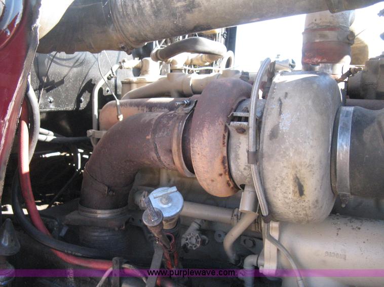 image for item E3084 1973 Peterbilt 359 ST semi truck