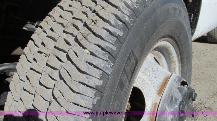 image for item E3745 1998 Chevrolet C/K 3500 Cheyenne flatbed truck