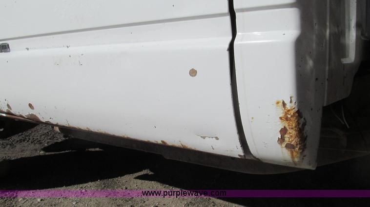 image for item E3745 1998 Chevrolet C/K 3500 Cheyenne flatbed truck