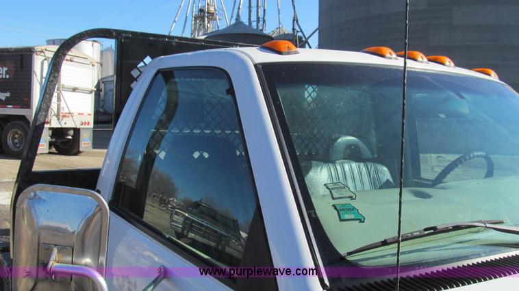 image for item E3745 1998 Chevrolet C/K 3500 Cheyenne flatbed truck