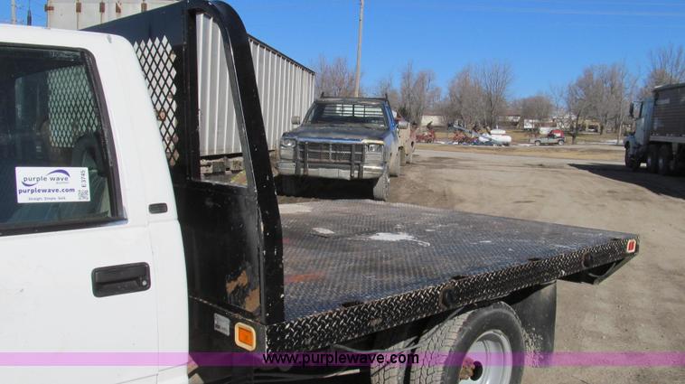 image for item E3745 1998 Chevrolet C/K 3500 Cheyenne flatbed truck