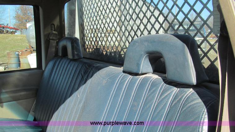 image for item E3745 1998 Chevrolet C/K 3500 Cheyenne flatbed truck