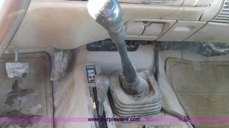 image for item E3745 1998 Chevrolet C/K 3500 Cheyenne flatbed truck