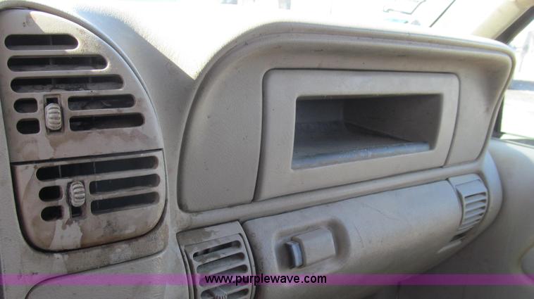 image for item E3745 1998 Chevrolet C/K 3500 Cheyenne flatbed truck