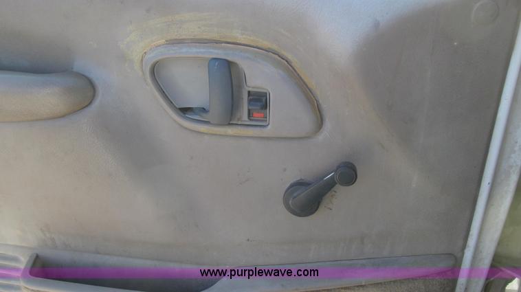 image for item E3745 1998 Chevrolet C/K 3500 Cheyenne flatbed truck