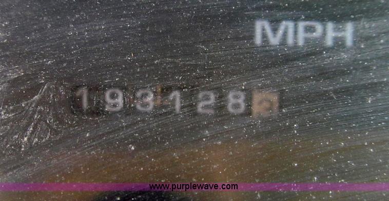 image for item E3745 1998 Chevrolet C/K 3500 Cheyenne flatbed truck