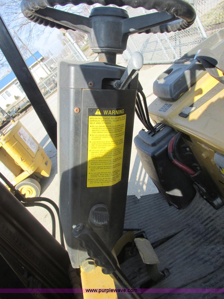 image for item E7094 Daewoo electric forklift