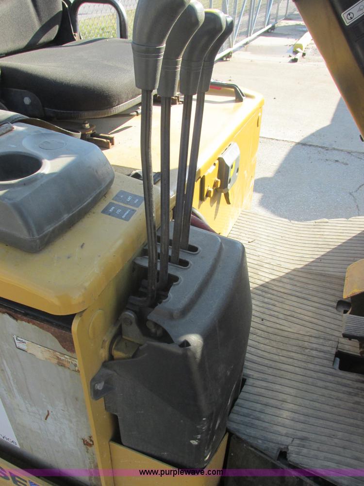 image for item E7094 Daewoo electric forklift