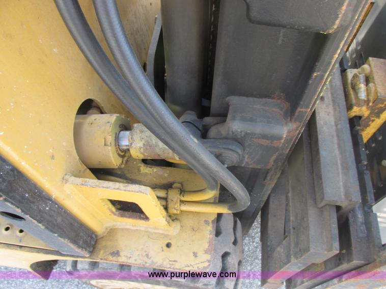 image for item E7094 Daewoo electric forklift