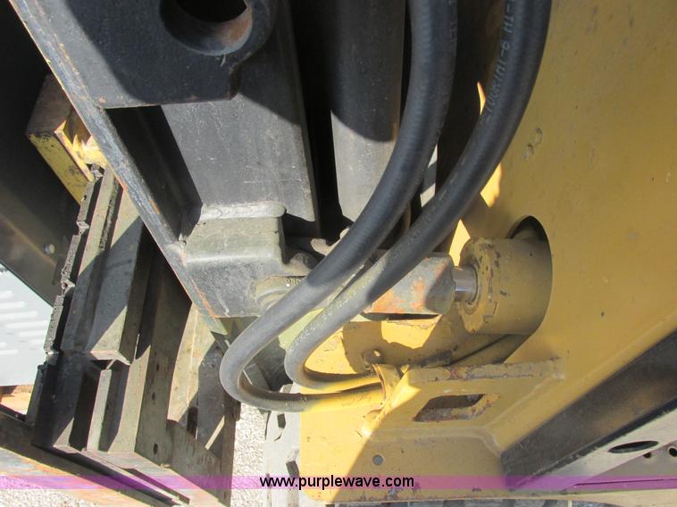 image for item E7094 Daewoo electric forklift