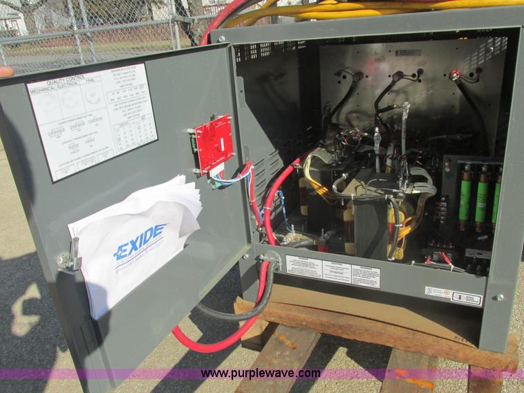 image for item E7094 Daewoo electric forklift