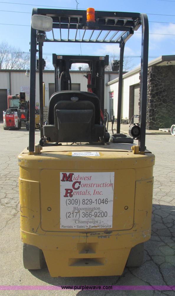 image for item E7095 Daewoo electric forklift