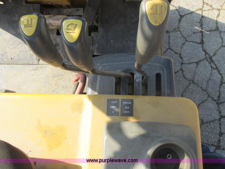 image for item E7095 Daewoo electric forklift