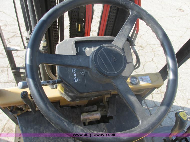 image for item E7095 Daewoo electric forklift