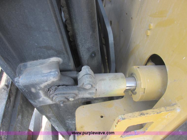 image for item E7095 Daewoo electric forklift