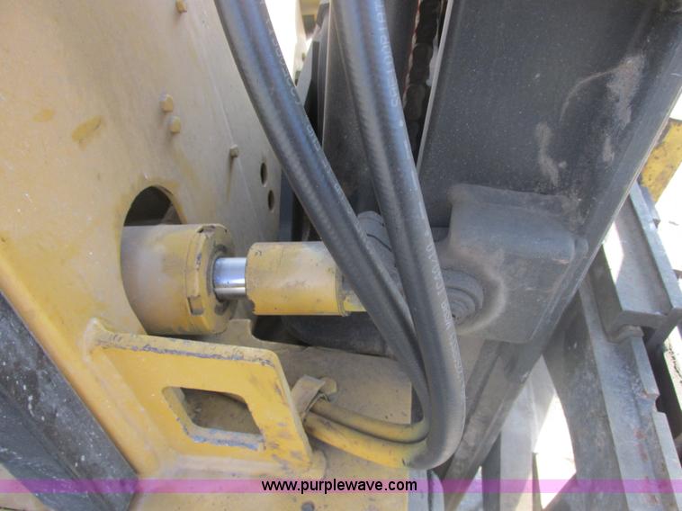 image for item E7095 Daewoo electric forklift