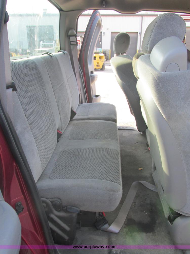 image for item E7096 2002 Ford F150 XL SuperCab pickup truck