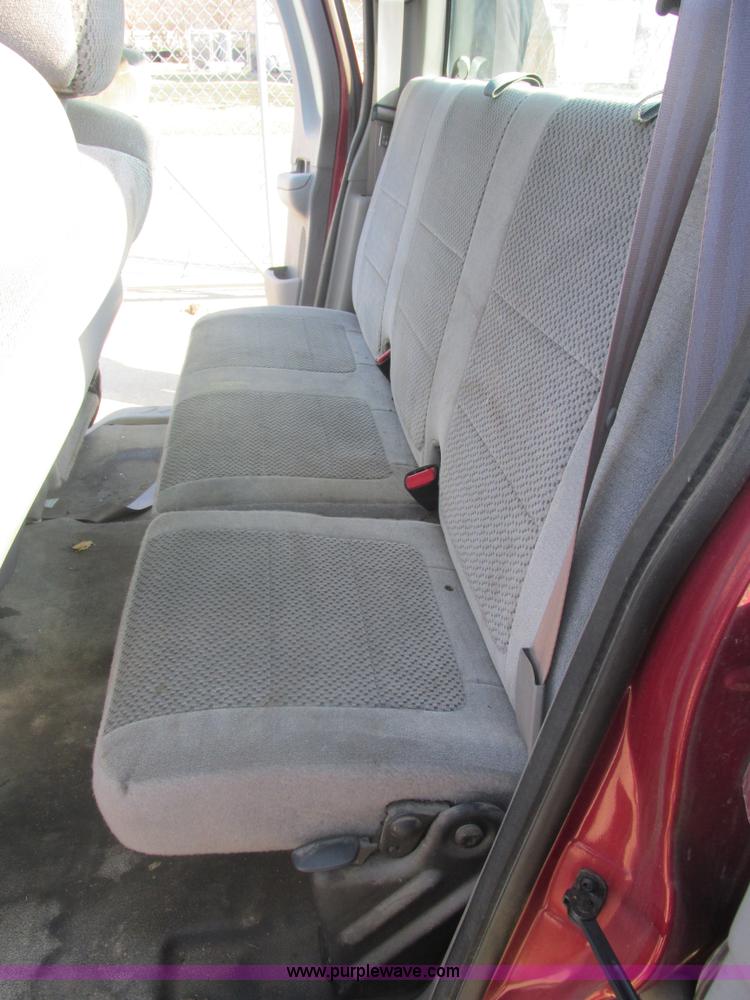 image for item E7096 2002 Ford F150 XL SuperCab pickup truck