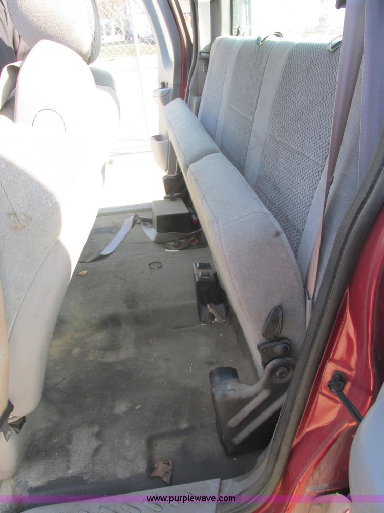 image for item E7096 2002 Ford F150 XL SuperCab pickup truck