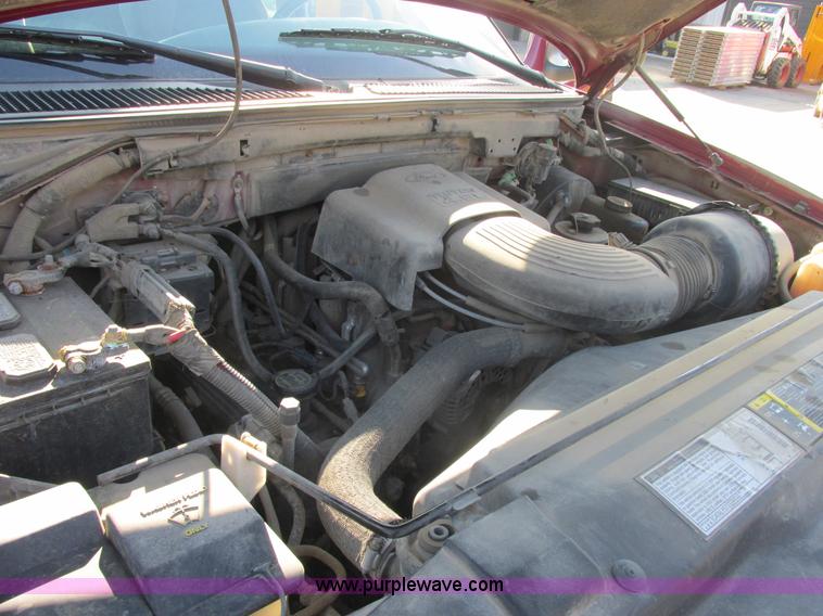 image for item E7096 2002 Ford F150 XL SuperCab pickup truck