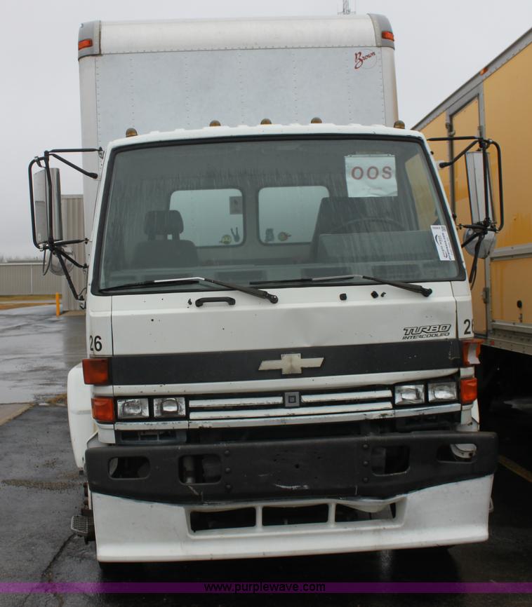 image for item E8223 1996 Chevrolet box truck