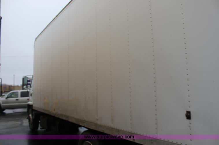 image for item E8223 1996 Chevrolet box truck