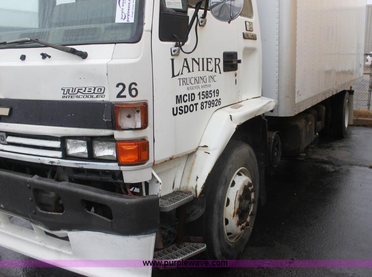 image for item E8223 1996 Chevrolet box truck