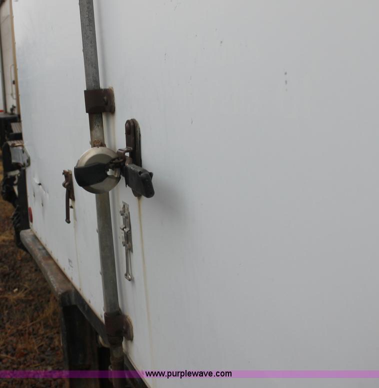 image for item E8223 1996 Chevrolet box truck