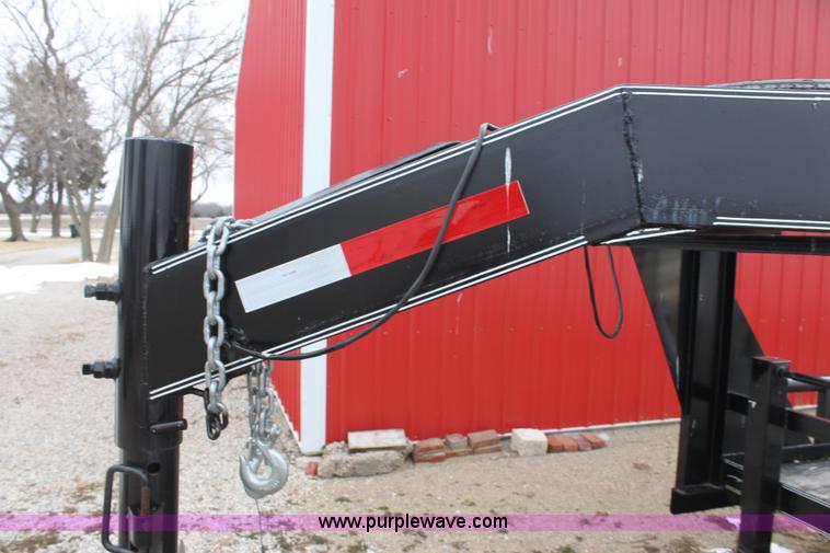 image for item E8388 2010 Kearney 24' equipment trailer