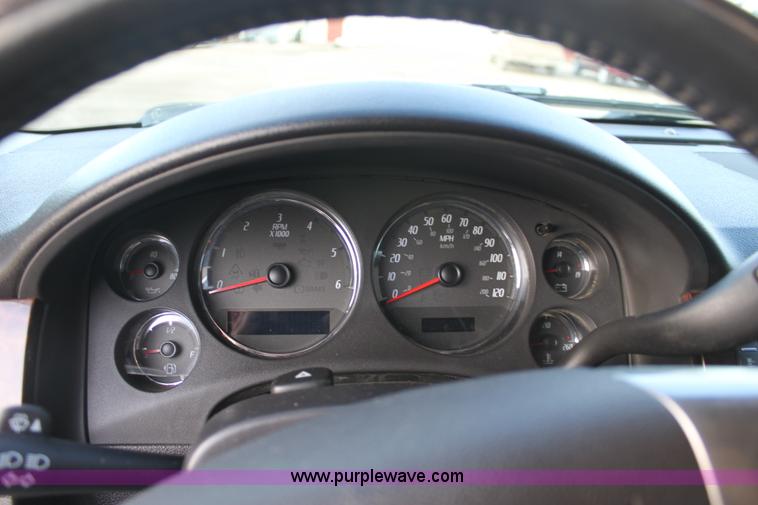 image for item E8440 2007 GMC Yukon Denali SUV