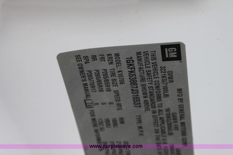 image for item E8440 2007 GMC Yukon Denali SUV