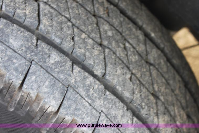 image for item E8440 2007 GMC Yukon Denali SUV