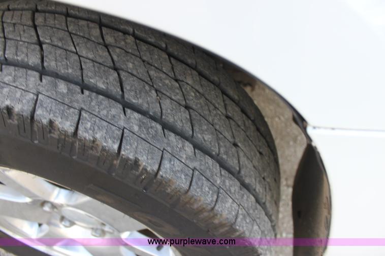 image for item E8440 2007 GMC Yukon Denali SUV