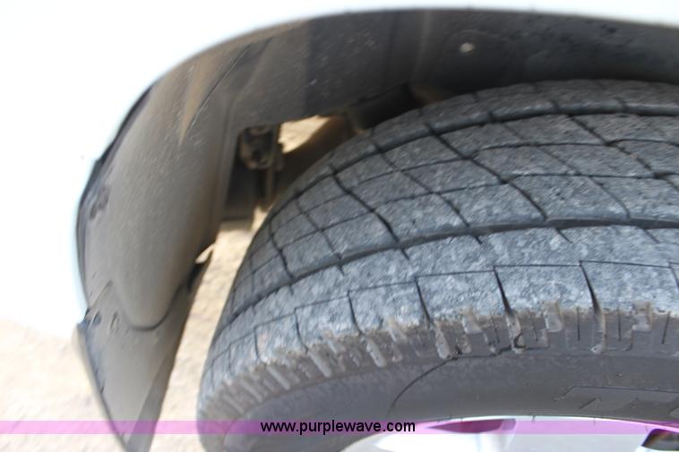 image for item E8440 2007 GMC Yukon Denali SUV