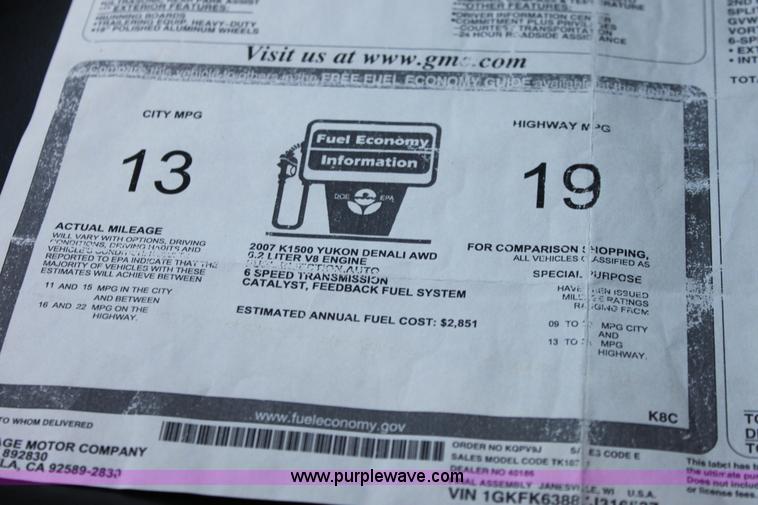 image for item E8440 2007 GMC Yukon Denali SUV