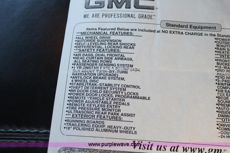 image for item E8440 2007 GMC Yukon Denali SUV