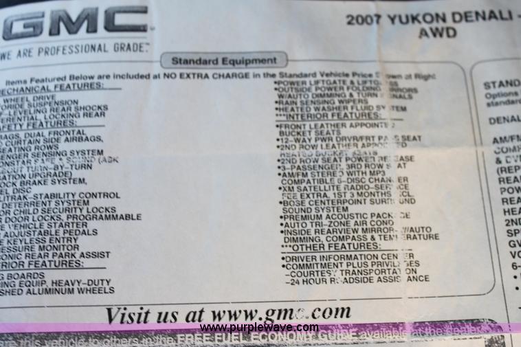 image for item E8440 2007 GMC Yukon Denali SUV