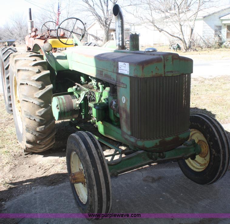 image for item F2823 1953 John Deere R tractor