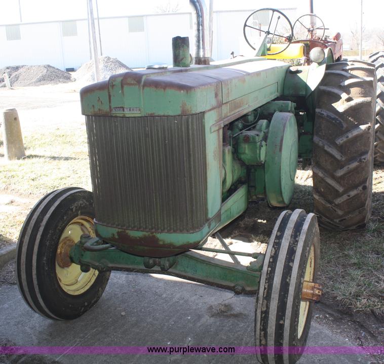 image for item F2823 1953 John Deere R tractor