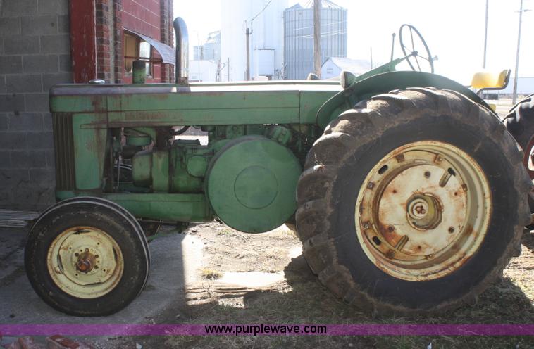 image for item F2823 1953 John Deere R tractor