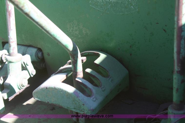 image for item F2823 1953 John Deere R tractor