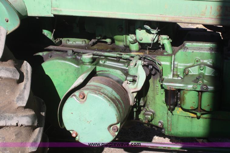 image for item F2823 1953 John Deere R tractor