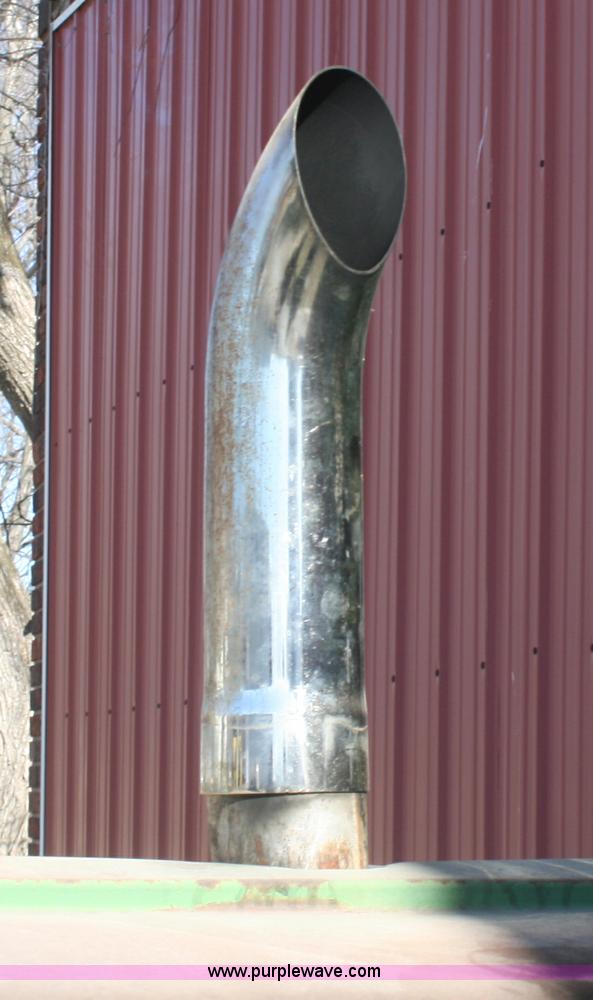 image for item F2823 1953 John Deere R tractor