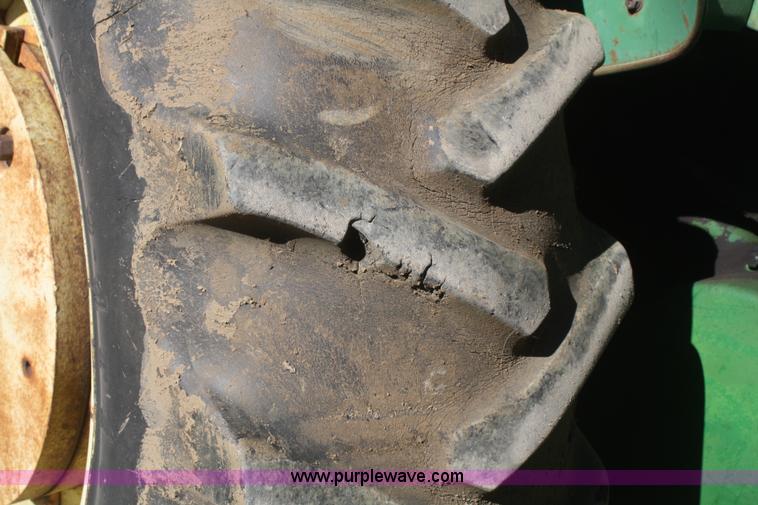 image for item F2823 1953 John Deere R tractor