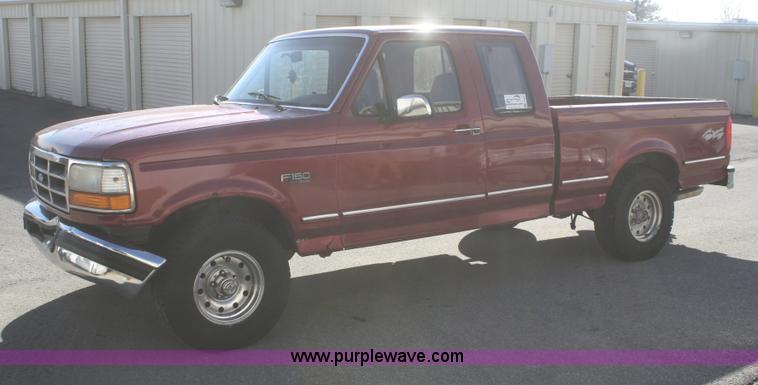 image for item F2832 1995 Ford F150 XLT SuperCab pickup truck