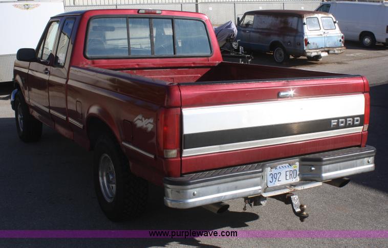 image for item F2832 1995 Ford F150 XLT SuperCab pickup truck