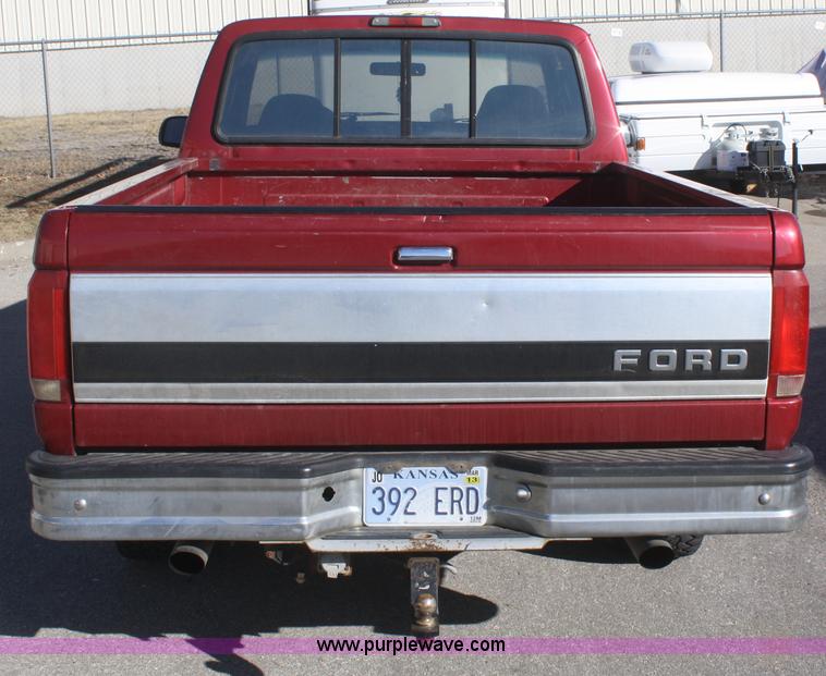 image for item F2832 1995 Ford F150 XLT SuperCab pickup truck
