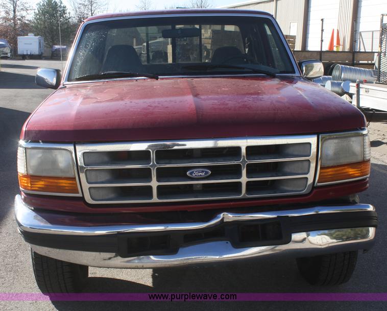 image for item F2832 1995 Ford F150 XLT SuperCab pickup truck
